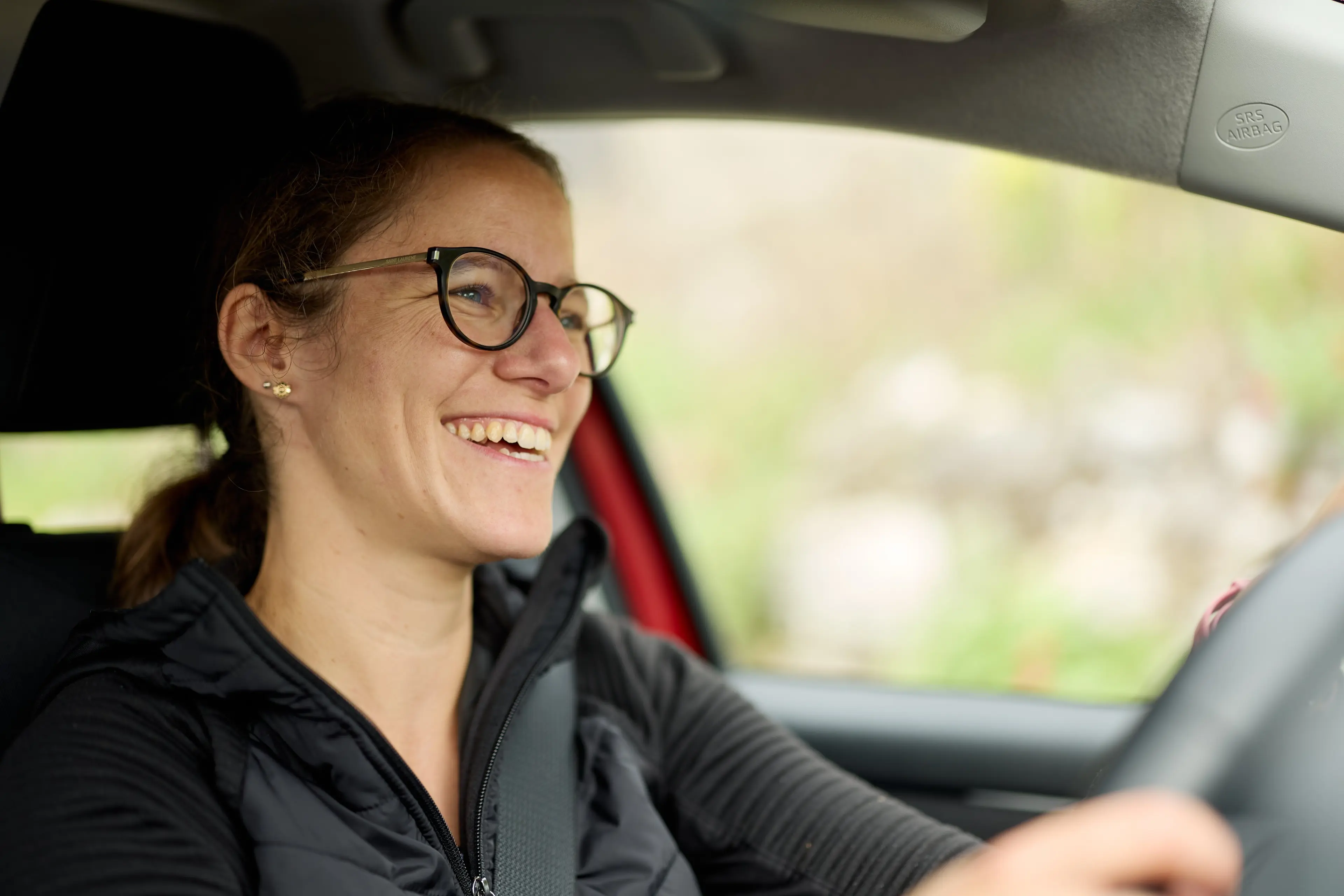 Mobility-Kundin Camille betreibt ein eigenes Weingut in der Nähe von Genf. Wir haben sie für eine Business-Use-Case-Story im Oktober 2024 besucht. (als)